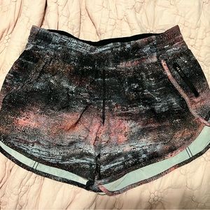 Lululemon tracker shorts